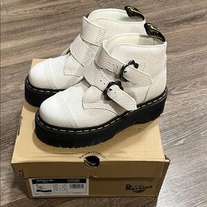 Dr. Martens Devon Flower Platform Combat Boots - Size 6